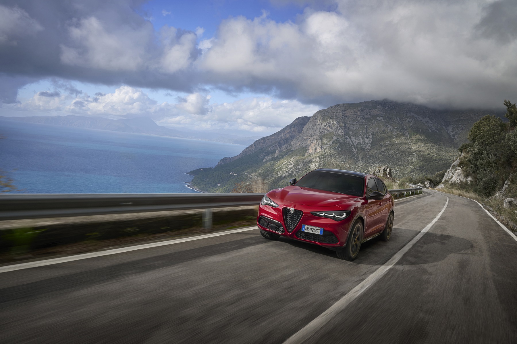 2025 Alfa Romeo Stelvio Intensa (European model shown)